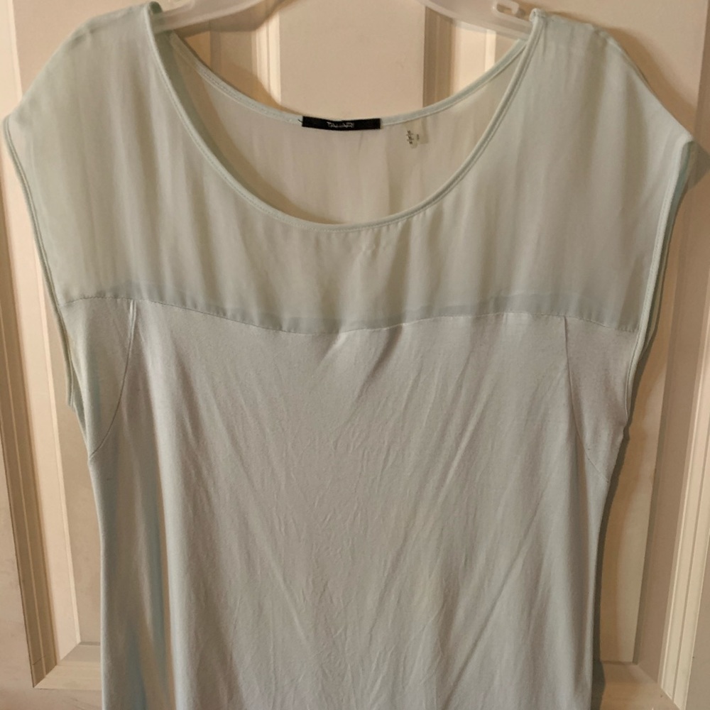 Tahari short sleeve blouse